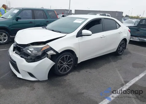 2015 Toyota Corolla Le Eco z USA, uszkodzony, nr VIN 5YFBPRHE1FP260768